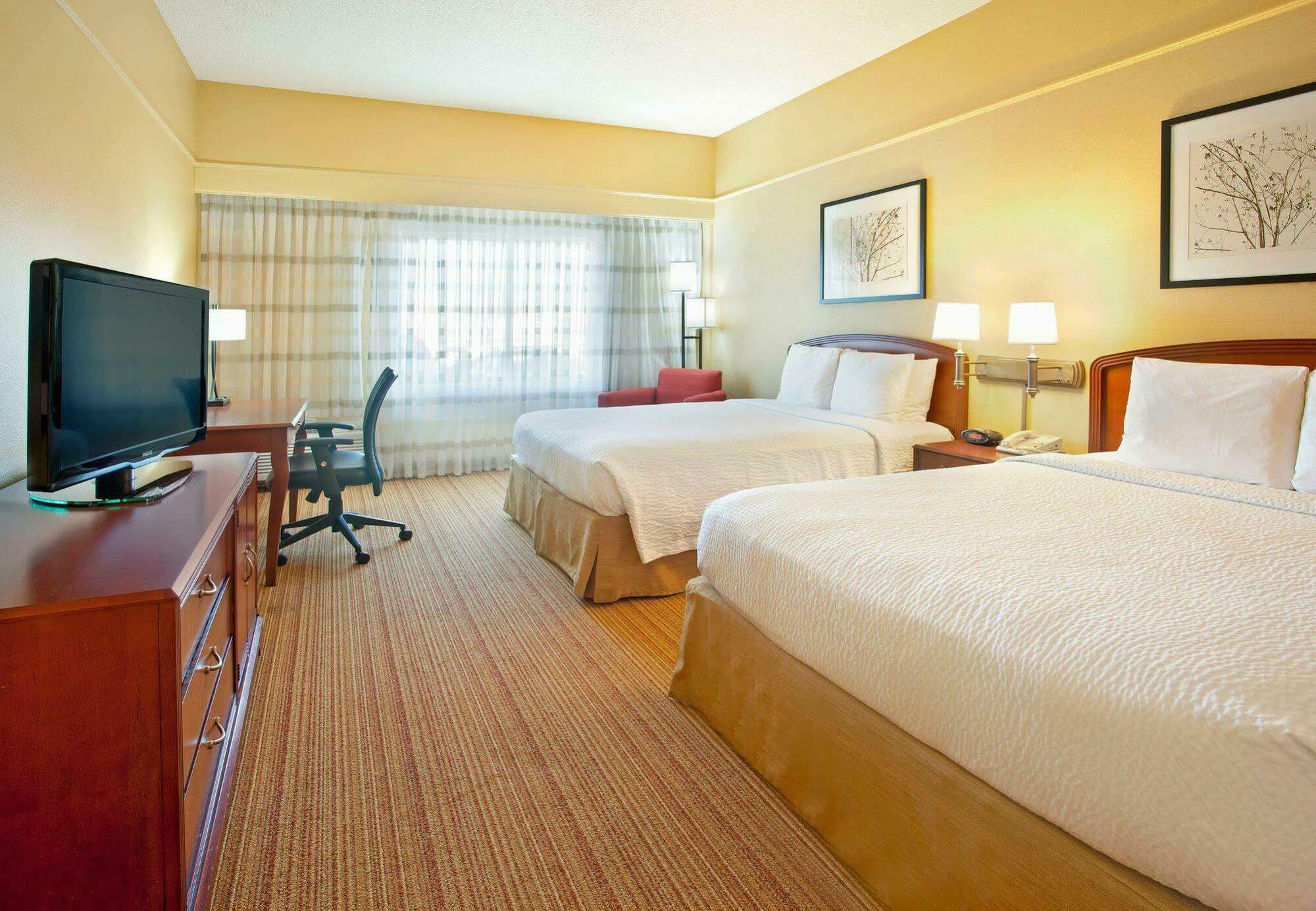 Courtyard El Paso Airport Hotel Bagian luar foto